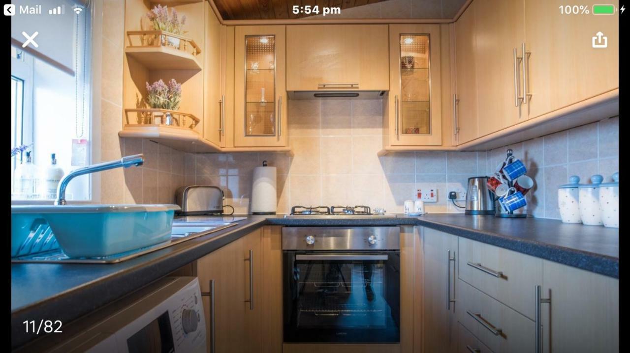Pippin, Tranquil Scottish Cottage With Hot Tub Airdrie Buitenkant foto